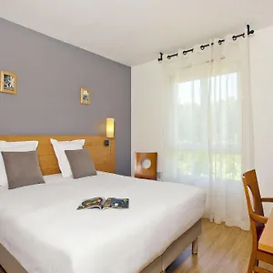 Séjours&affaires Annecy Le Pont Neuf Appart hôtel